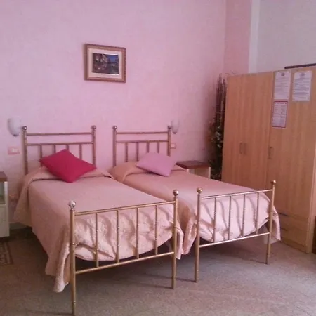 Oda ve Kahvaltı I Cherubini 5*
