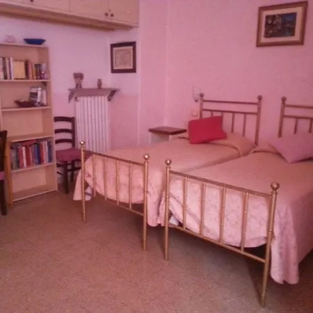 Oda ve Kahvaltı I Cherubini Floransa